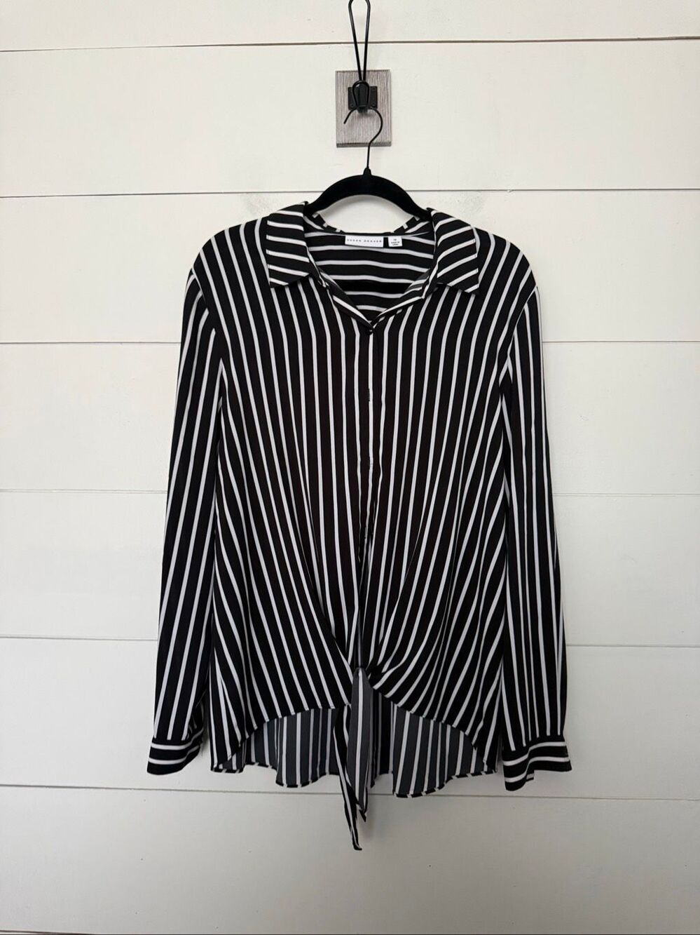 Susan Graver Women’s 14 Black White Tie Front Top Blouse